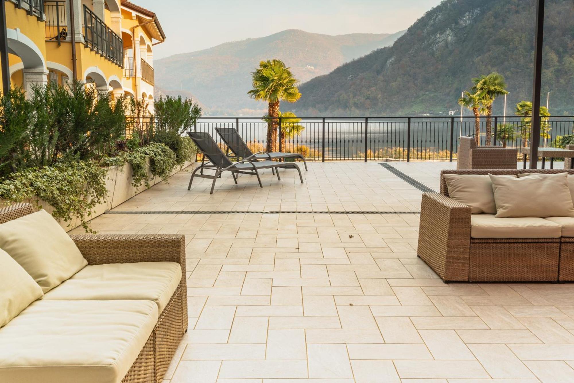 Yachting Residence Lavena Ponte Tresa Exterior photo