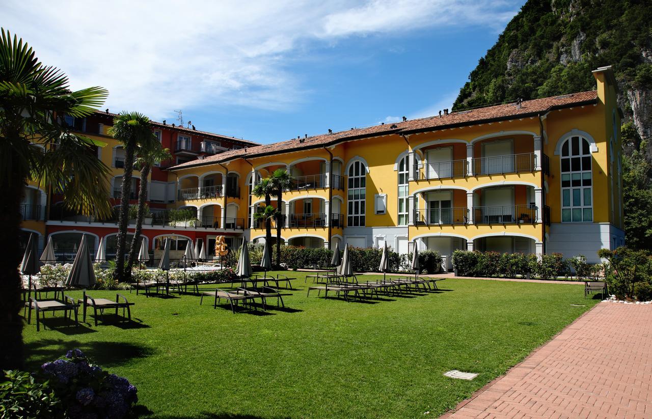 Yachting Residence Lavena Ponte Tresa Exterior photo